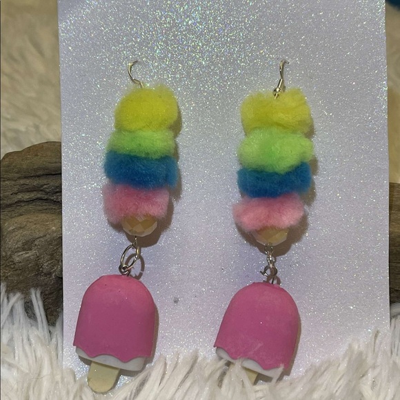 Earrings - Picture 5 of 5